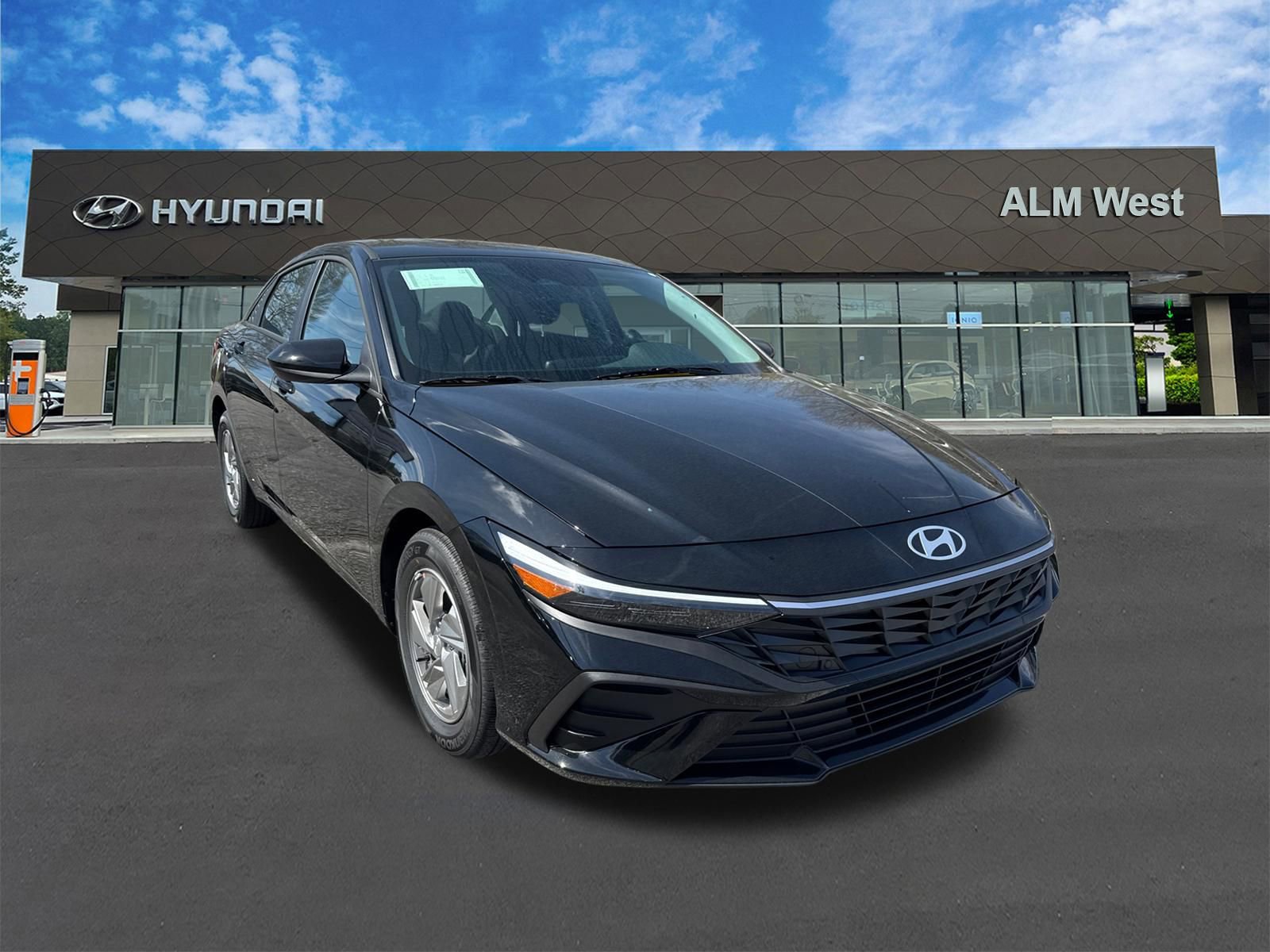 New 2026 Hyundai Elantra SE FWD image 4