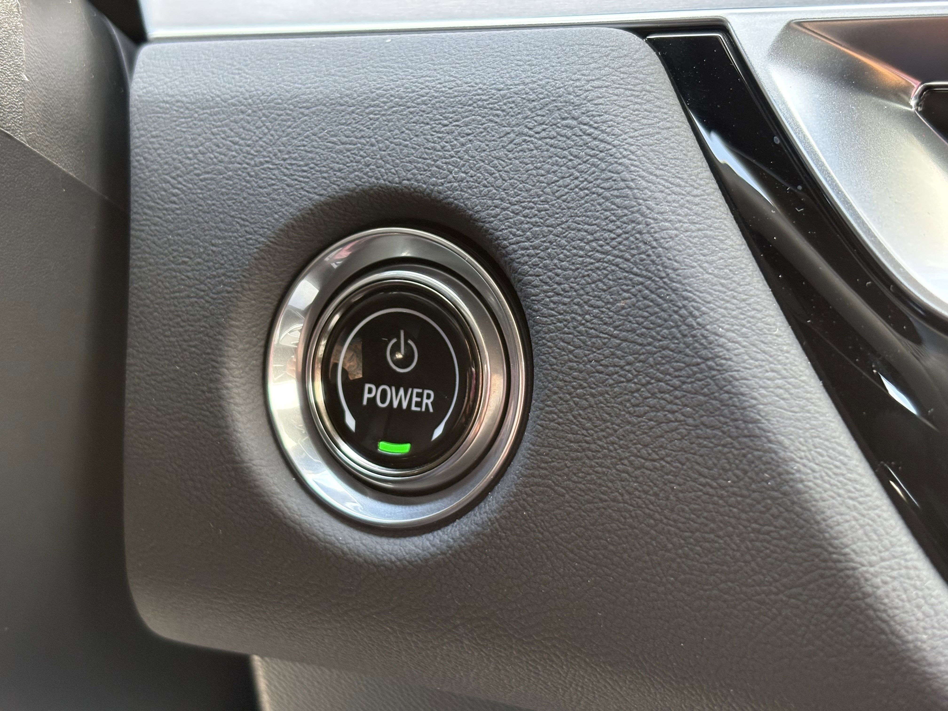 New 2025 Cadillac Lyriq Luxury image 28