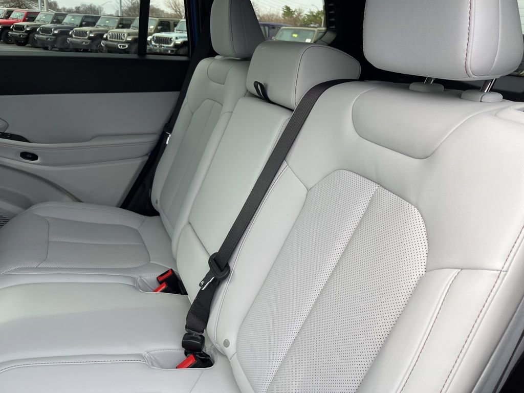 New 2026 Jeep Cherokee Limited image 39