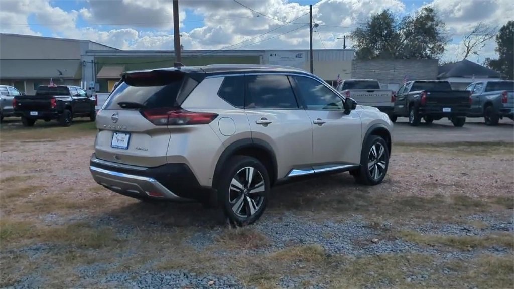 Used 2021 Nissan Rogue Platinum image 8