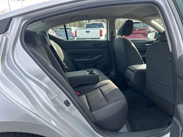 Used 2024 Nissan Altima 2.5 SV image 15