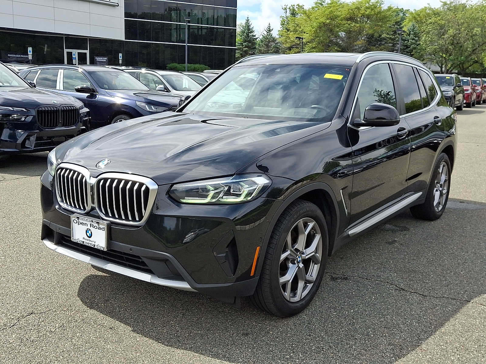 Used 2023 BMW X3 xDrive30i AWD/4WD image 3