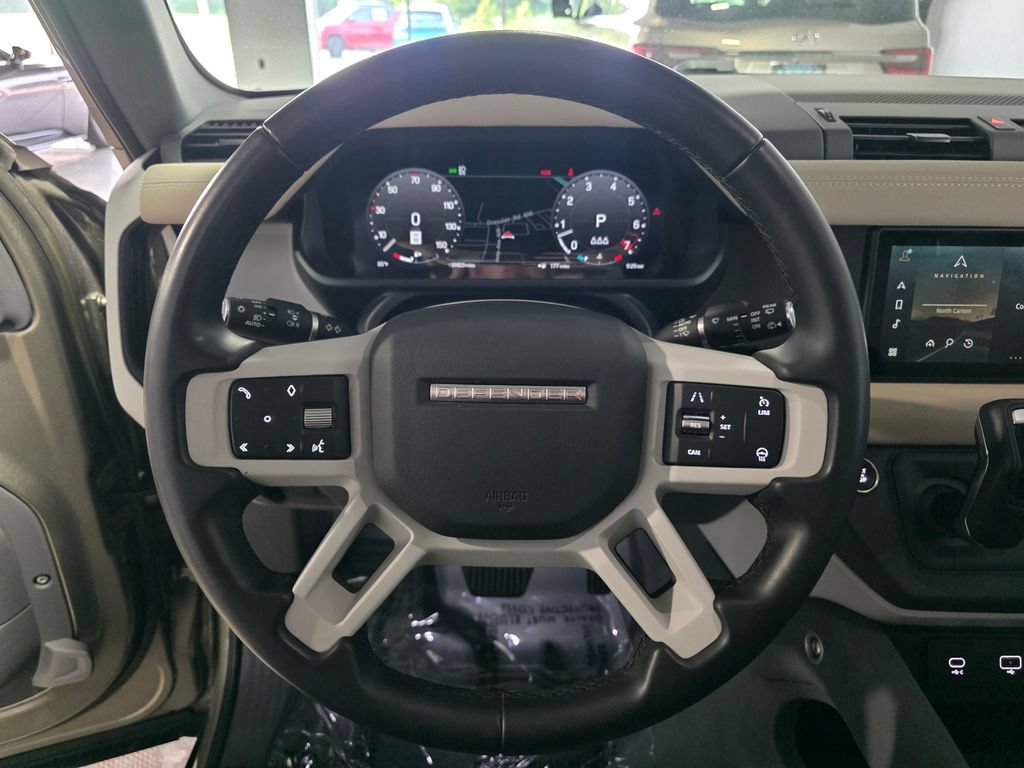 Used 2023 Land Rover Defender 110 SE AWD/4WD image 9