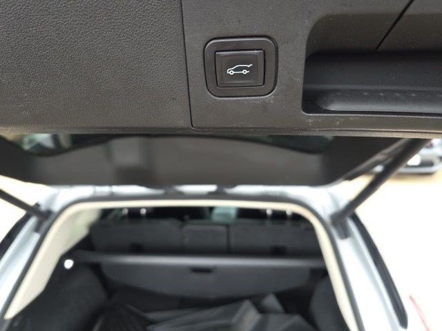 Used 2017 Cadillac XT5 Premium Luxury AWD/4WD image 11