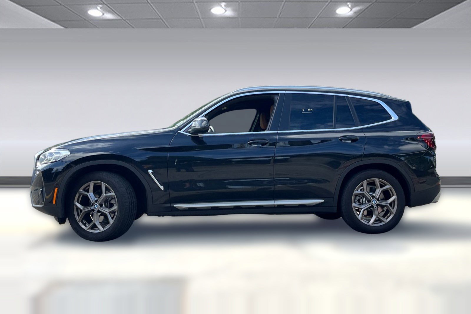 Used 2024 BMW X3 xDrive30i w/ Convenience Package AWD/4WD image 2