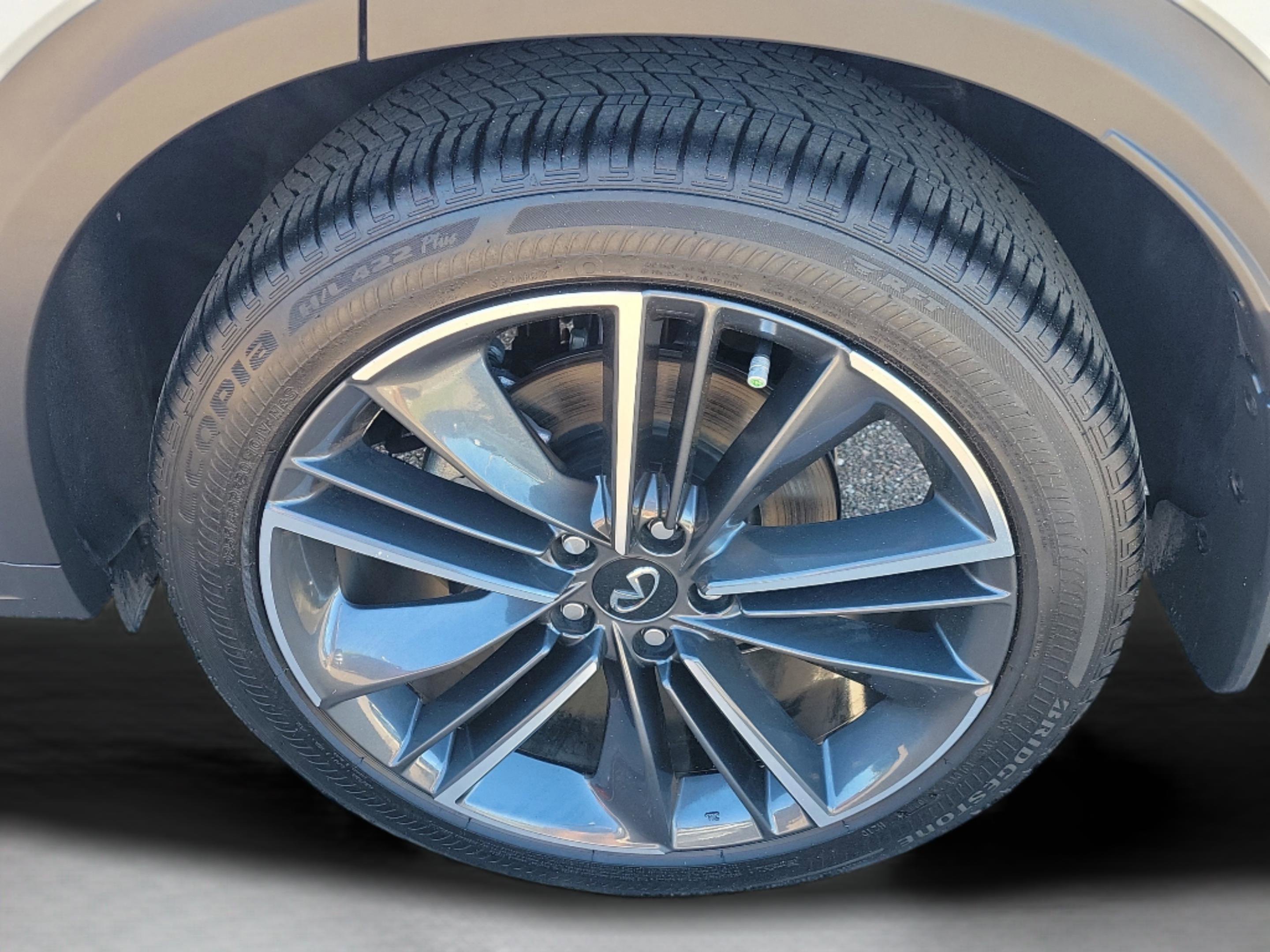 Certified 2025 INFINITI QX55 Essential image 5