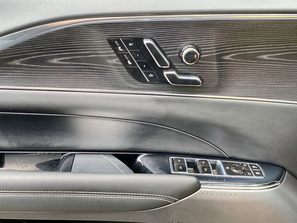 Used 2024 Cadillac Lyriq Sport image 17