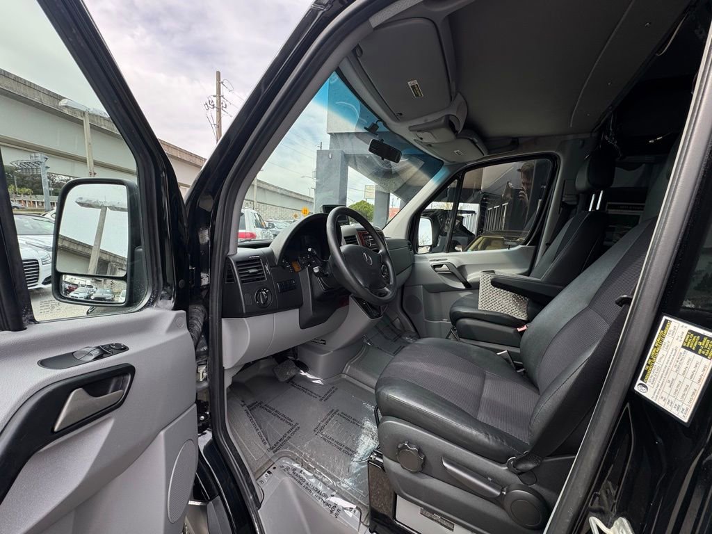 Used 2012 Mercedes-Benz Sprinter 2500 image 15