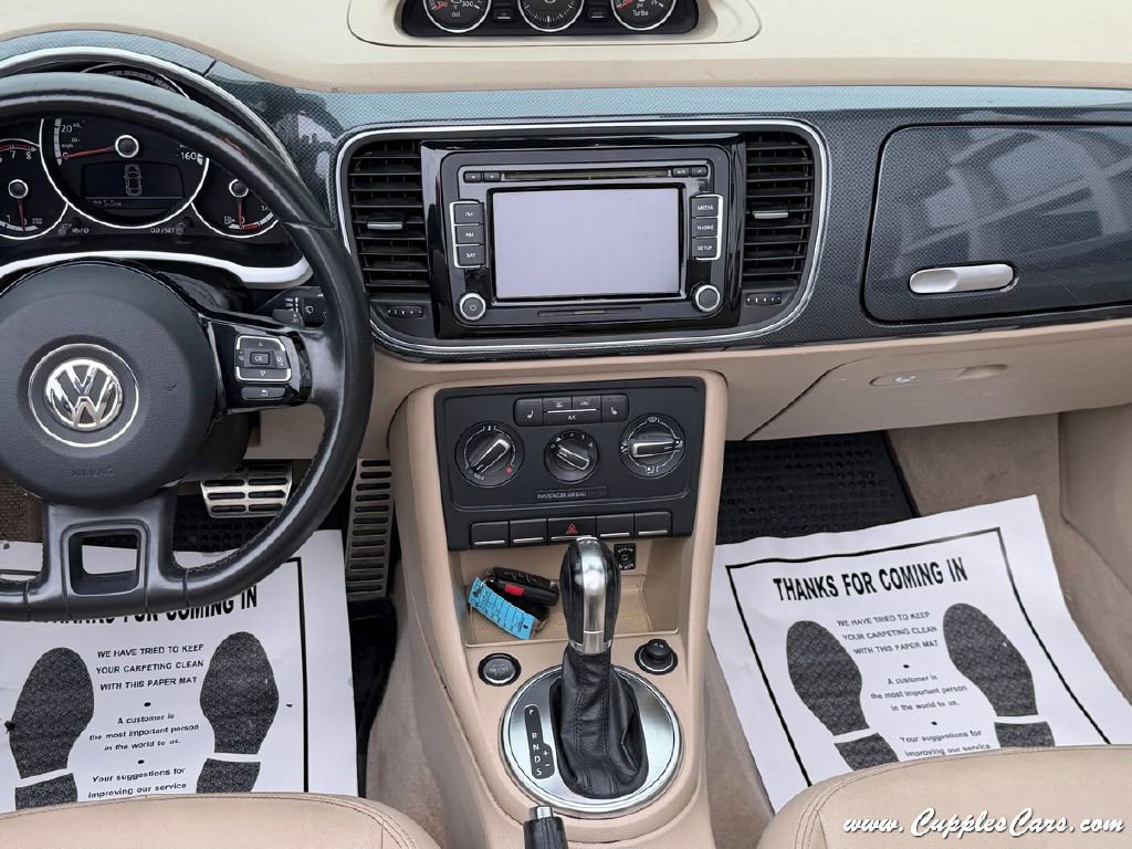 Used 2013 Volkswagen Beetle 2.0T image 16