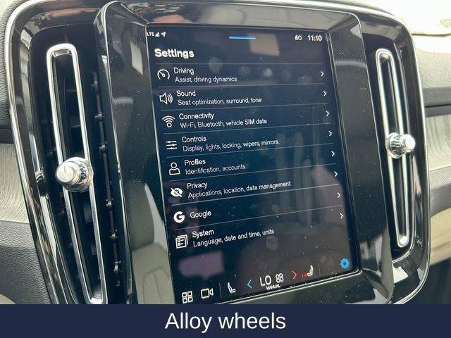 New 2025 Volvo XC40 B5 Ultra w/ Protection Package Premier image 36