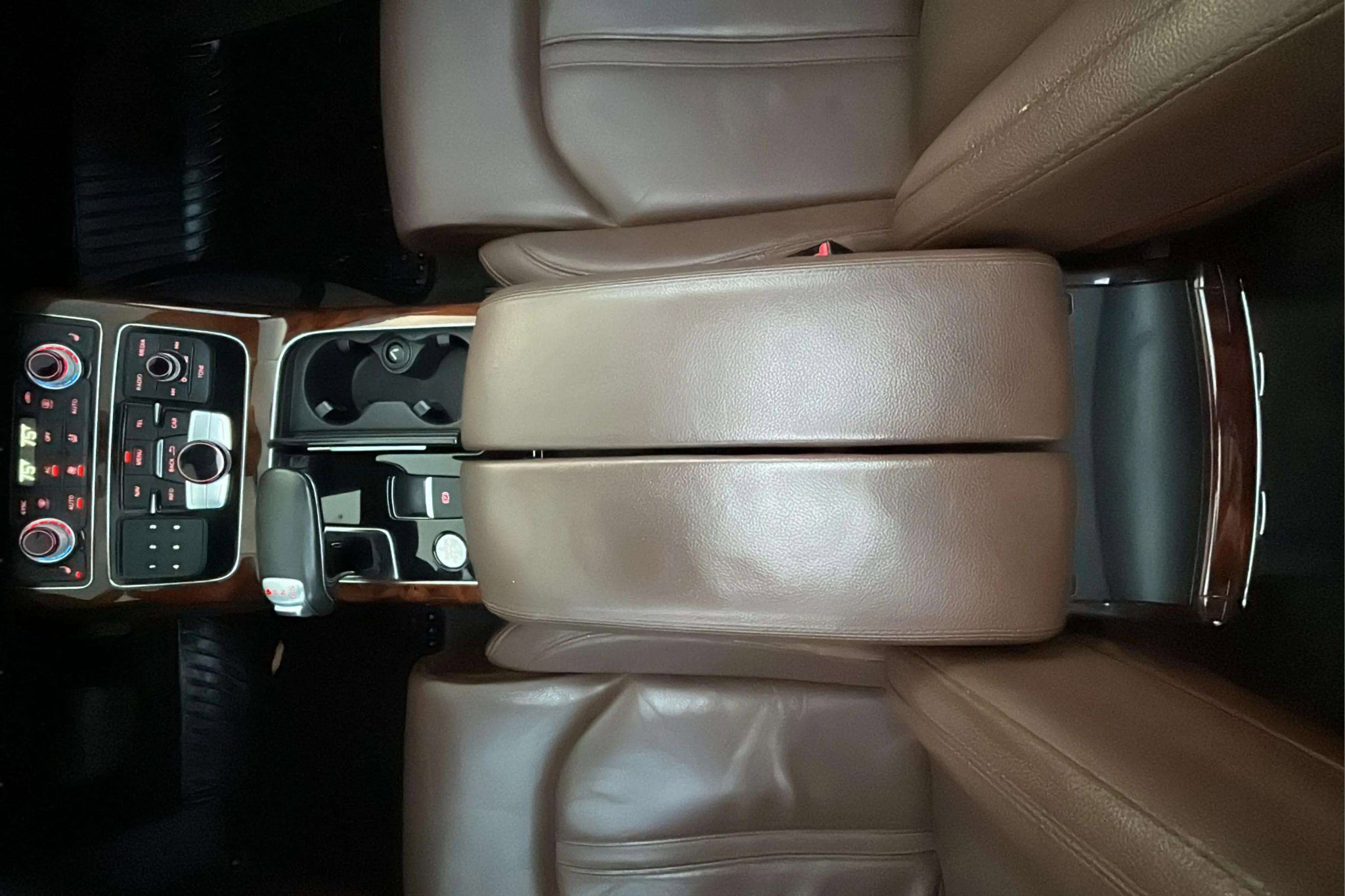 Used 2011 Audi A8 4.2 image 35