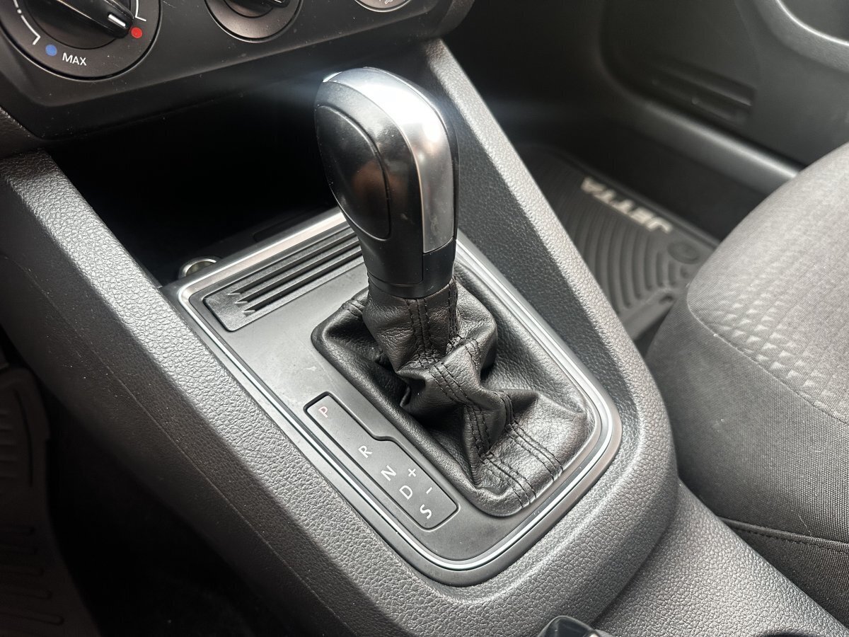 Used 2016 Volkswagen Jetta S FWD image 12