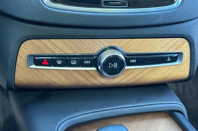 Certified 2023 Volvo XC90 T8 Plus w/ Protection Package Premier AWD/4WD image 24