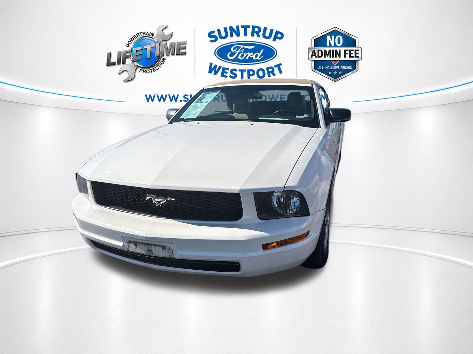 Used 2005 Ford Mustang Convertible RWD image 4