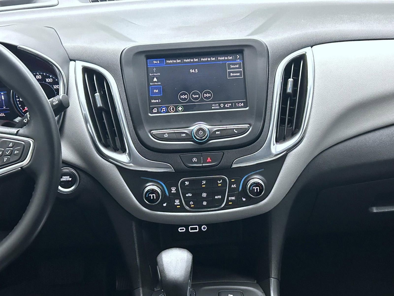 Used 2024 Chevrolet Equinox LT image 13