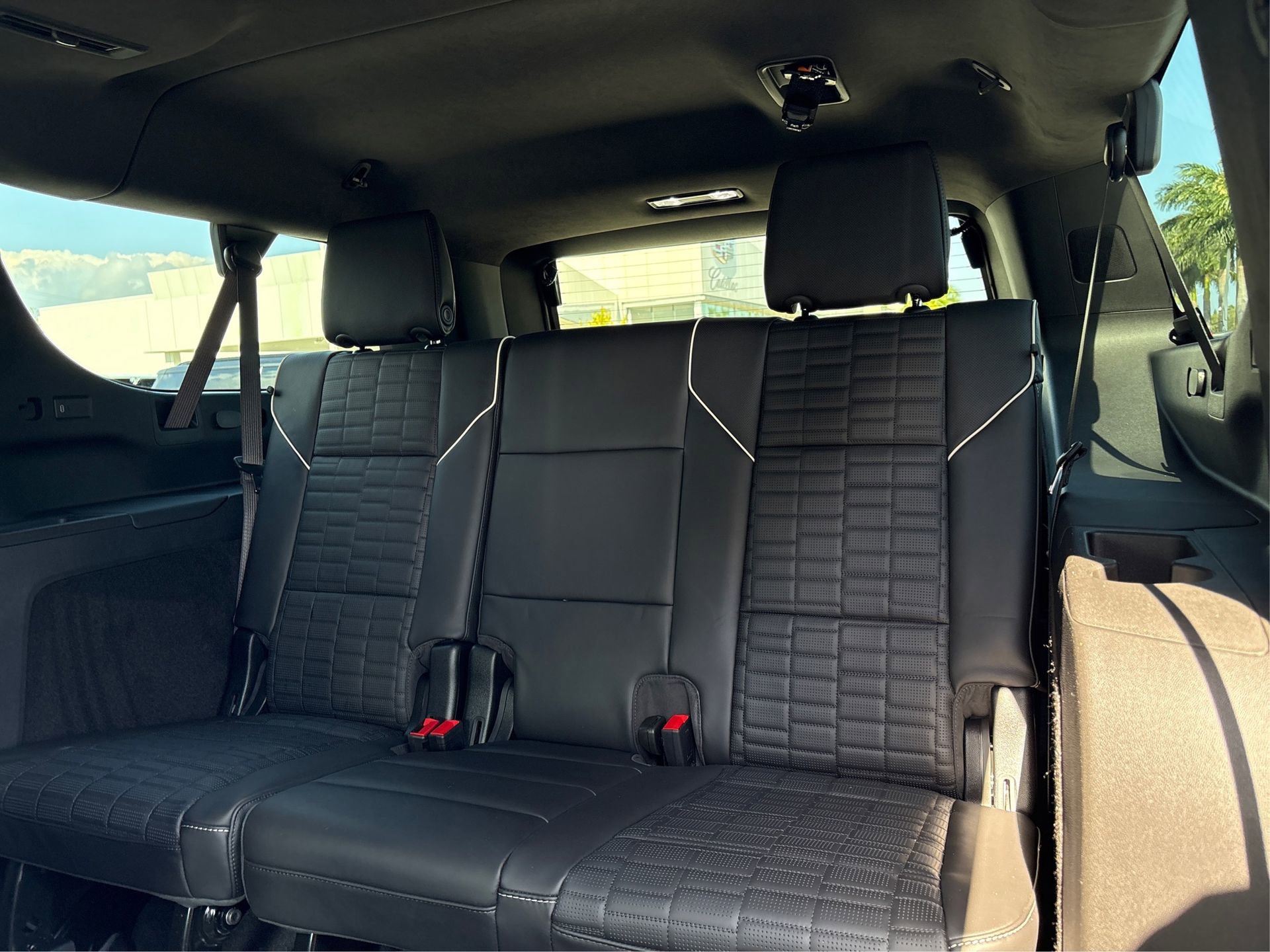 New 2026 Cadillac Escalade ESV Platinum Sport w/ LPO, ONYX Package image 12