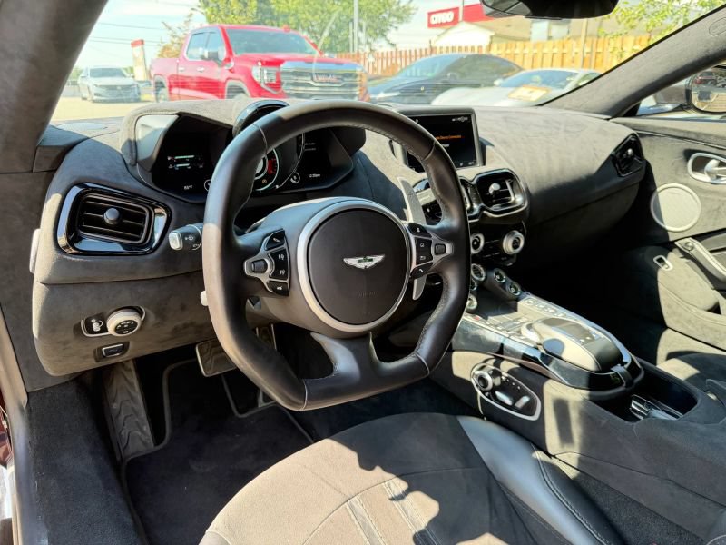 Used 2019 Aston Martin V8 Vantage Coupe RWD image 13