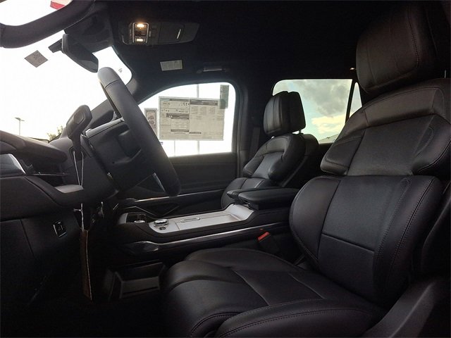 New 2025 Lincoln Navigator L Reserve w/ Jet Appearance Package image 6