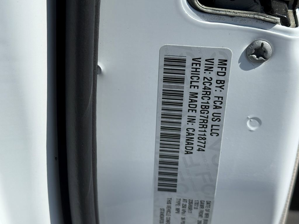 Used 2024 Chrysler Pacifica Touring-L image 36