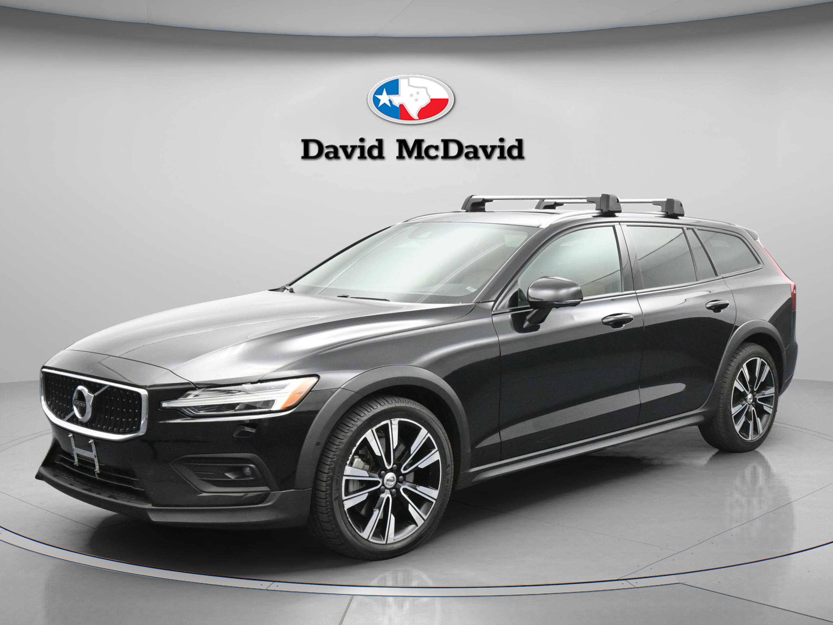 Used 2020 Volvo V60 T5 Cross Country w/ Protection Package image 4