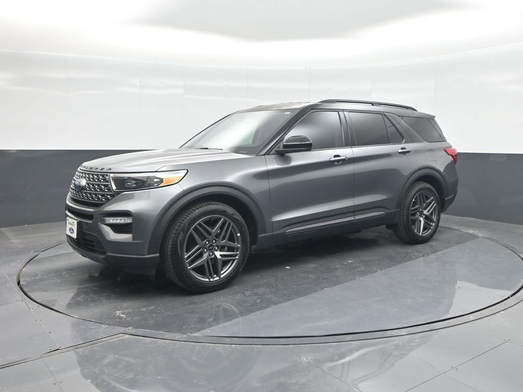 Certified 2024 Ford Explorer XLT w/ Equipment Group 202A RWD image 1