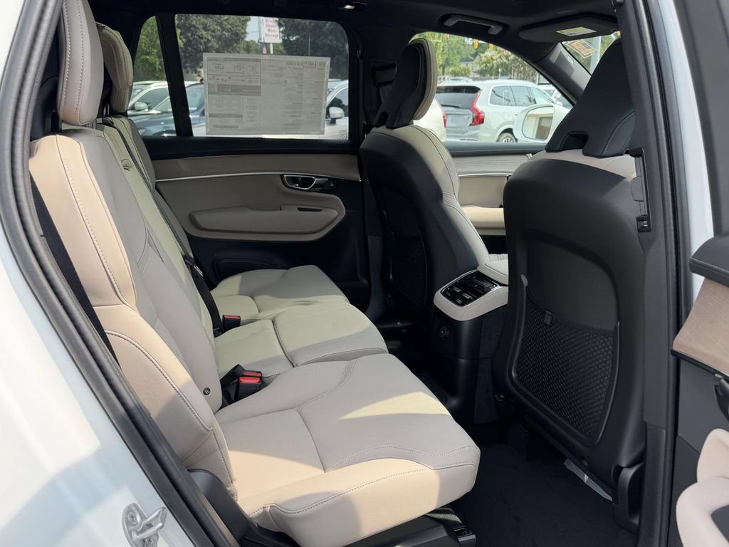 New 2026 Volvo XC90 T8 Plus w/ Protection Package Premier AWD/4WD image 12