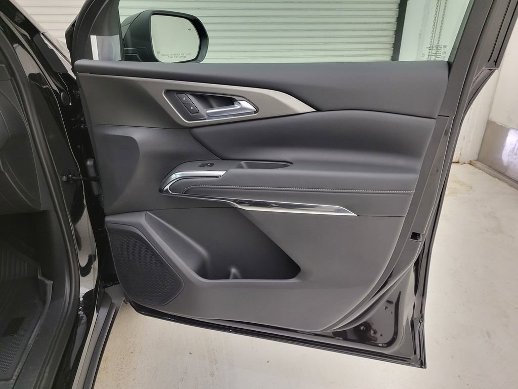 New 2026 Chevrolet Traverse LT w/ Driver Confidence Package image 31