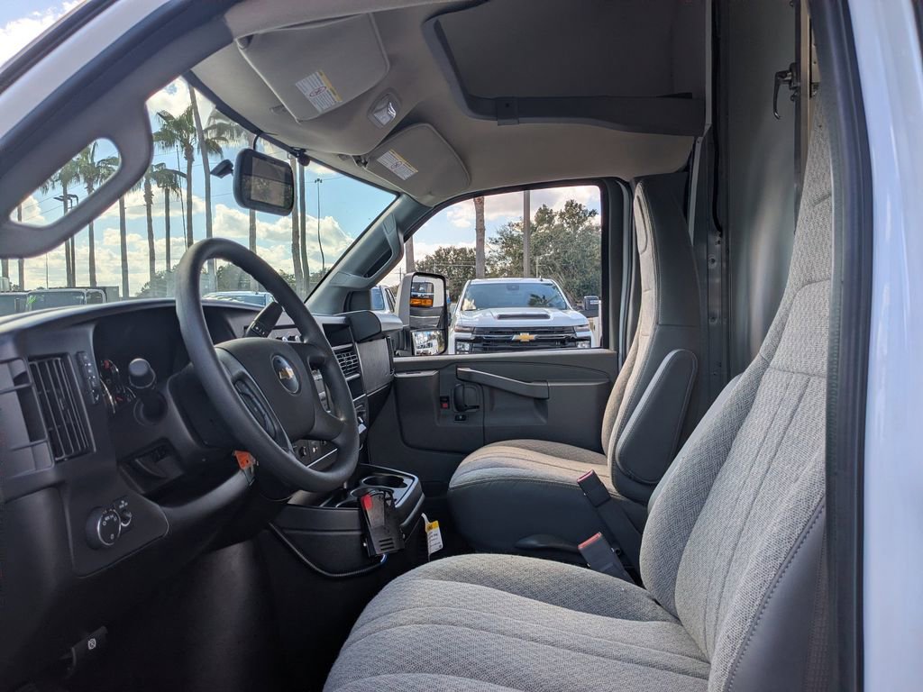 New 2025 Chevrolet Express 4500 w/ Power Convenience Package image 19