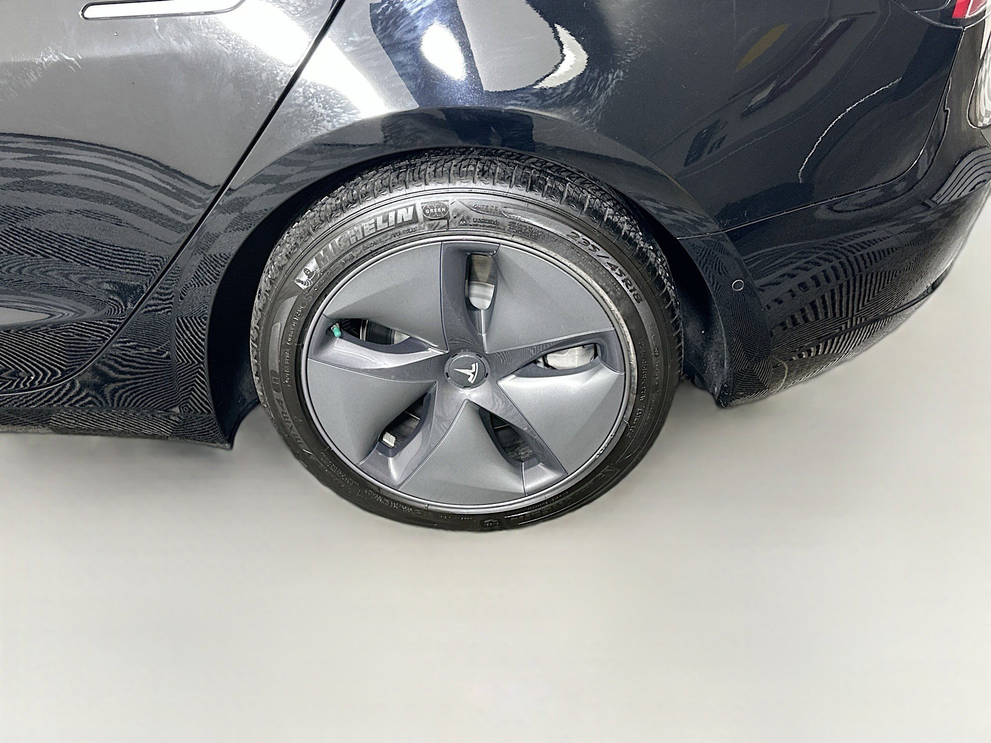 Used 2020 Tesla Model 3 Standard Range Plus image 11