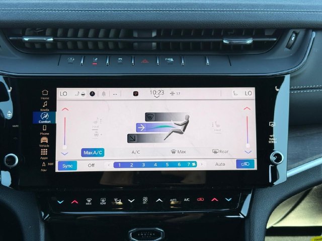 New 2026 Jeep Grand Cherokee Altitude AWD/4WD image 18