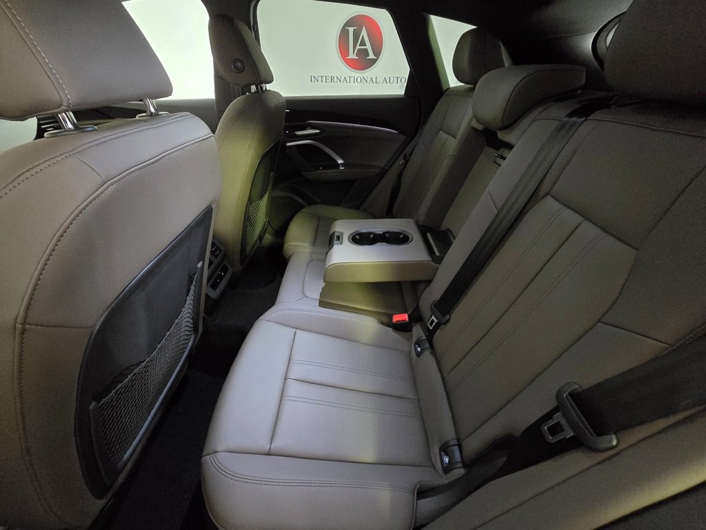 Certified 2025 Audi Q5 Premium image 12