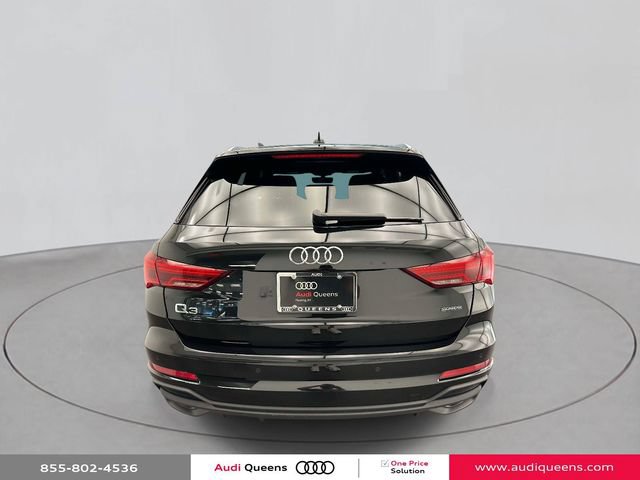 Certified 2024 Audi Q3 2.0T Premium AWD/4WD image 3