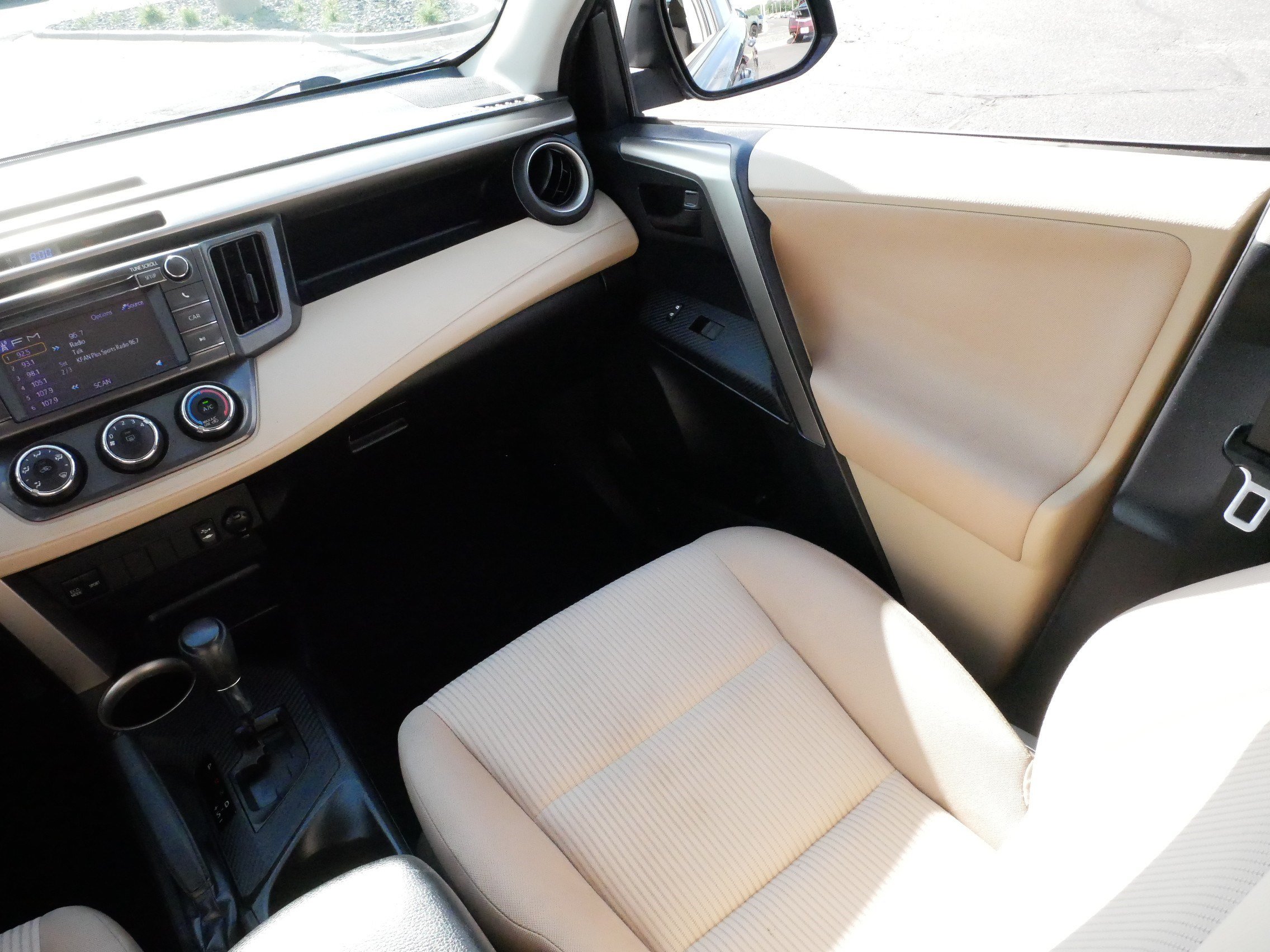 Used 2013 Toyota RAV4 LE AWD/4WD image 11