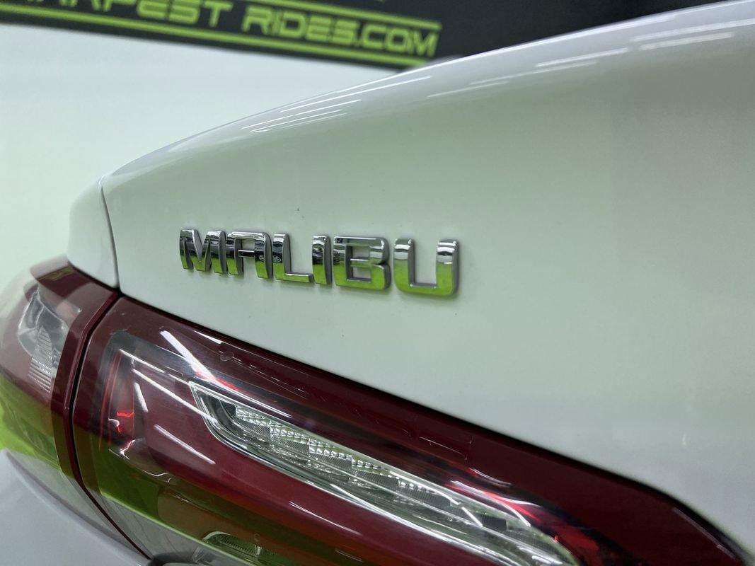 Used 2020 Chevrolet Malibu LT FWD image 12