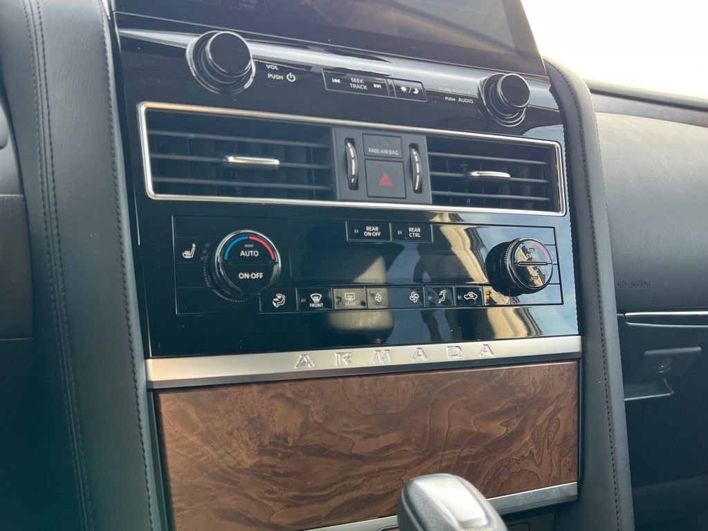 Used 2024 Nissan Armada SL w/ Captain's Chairs Package image 25