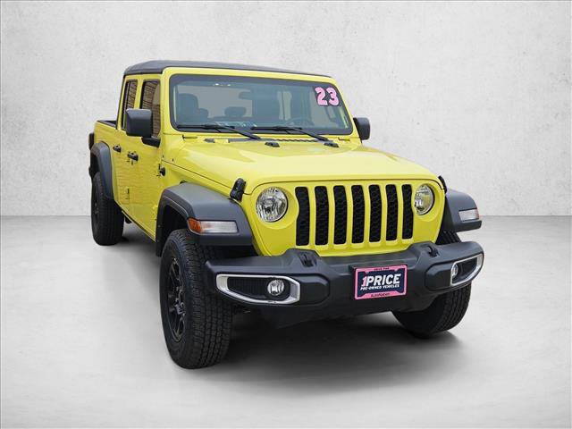 Used 2023 Jeep Gladiator Sport AWD/4WD video 3