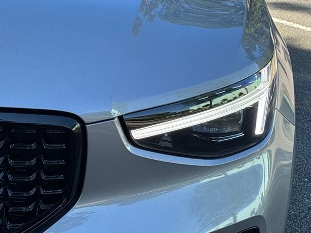 New 2026 Volvo XC40 B5 Plus w/ Protection Package Premier AWD/4WD image 11