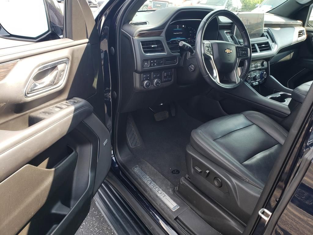Used 2022 Chevrolet Tahoe LT w/ LT Signature Package image 13