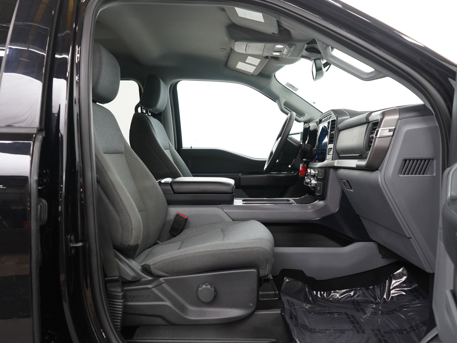 Used 2024 Ford F150 XLT w/ Mobile Office Package image 11