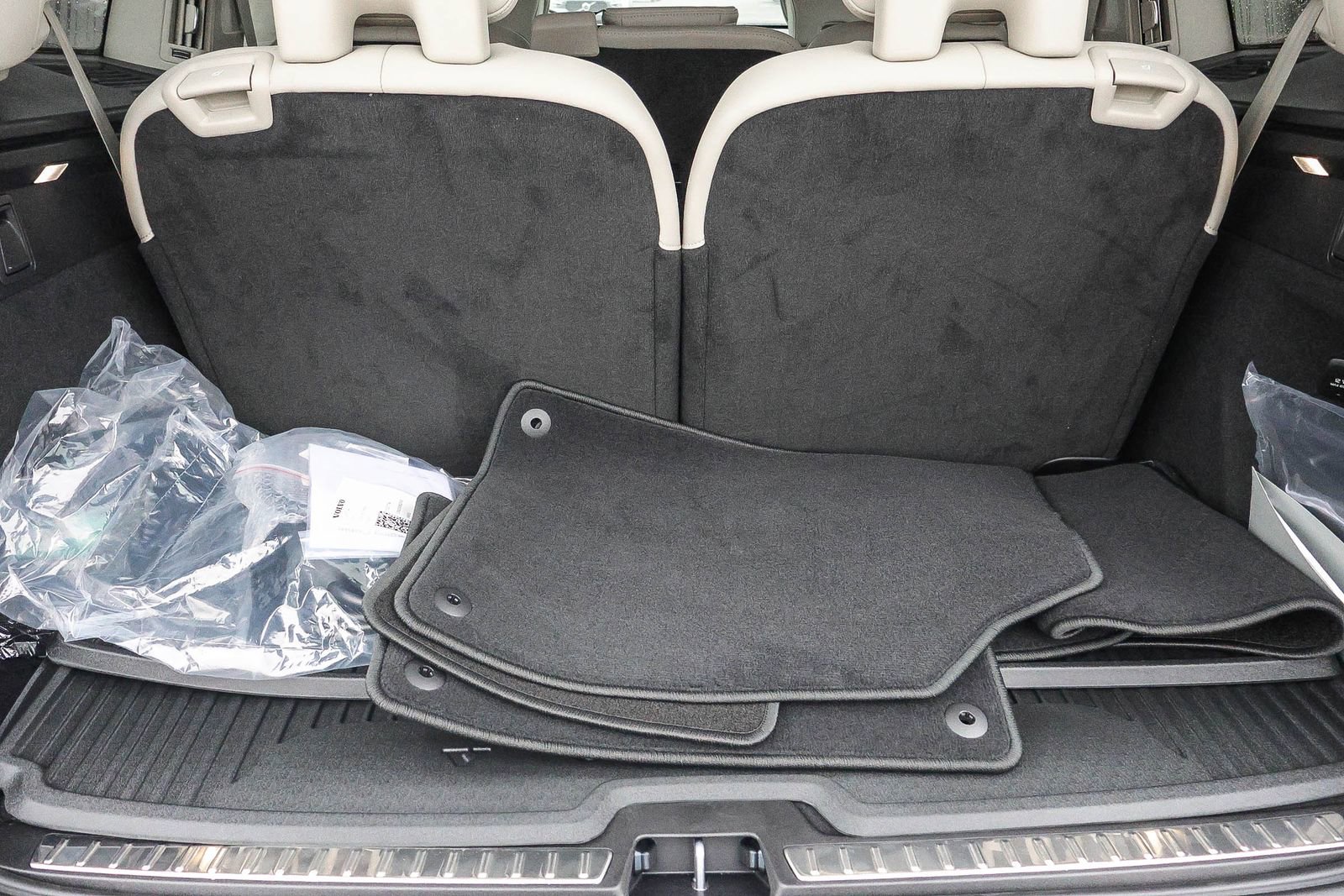 New 2026 Volvo XC90 T8 Ultra w/ Protection Package Premier image 26