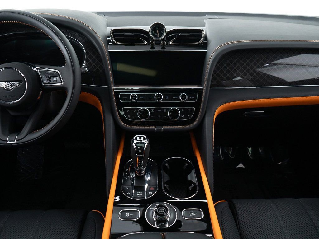 Certified 2025 Bentley Bentayga image 31