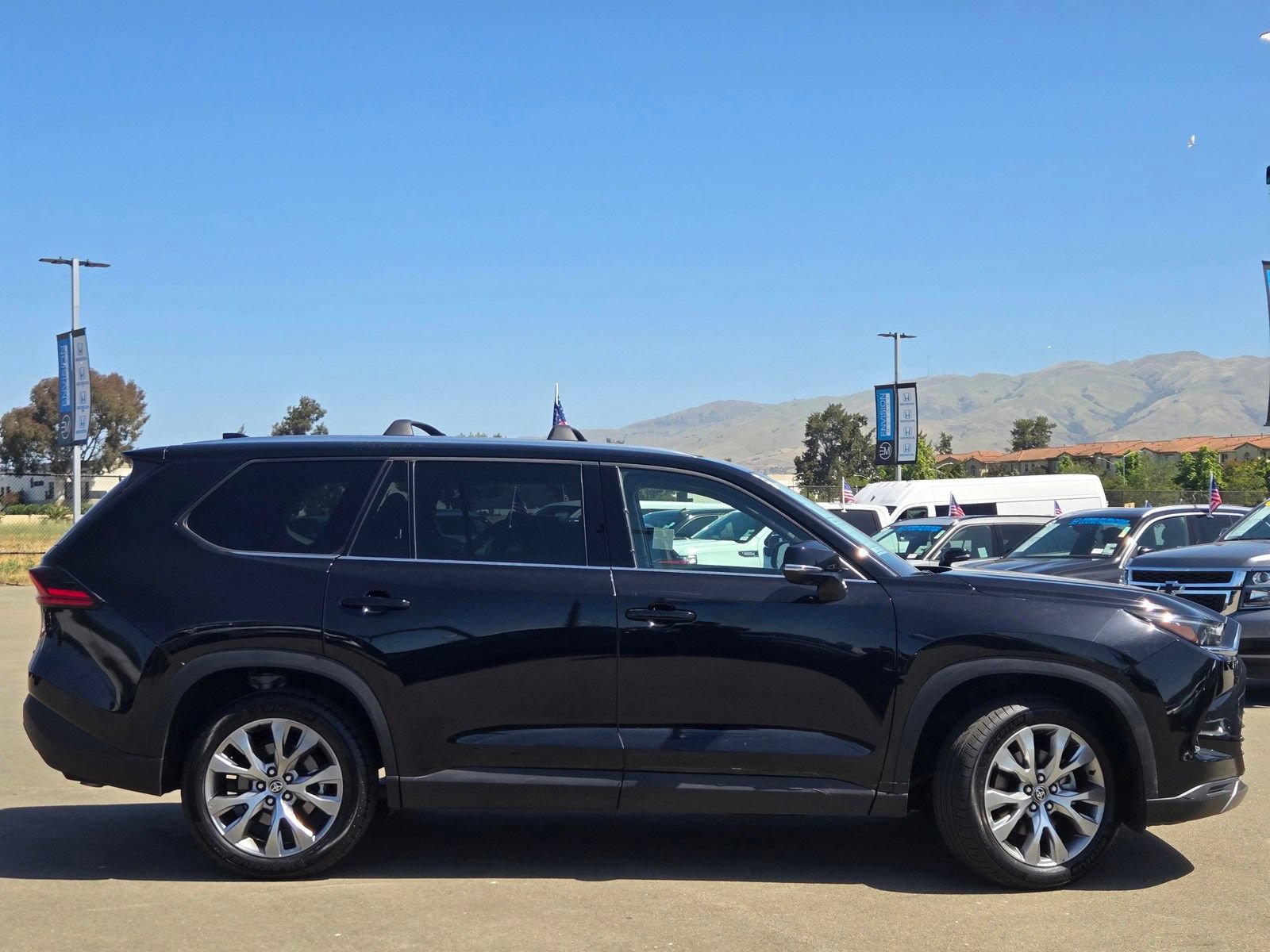 Used 2025 Toyota Grand Highlander FWD image 8