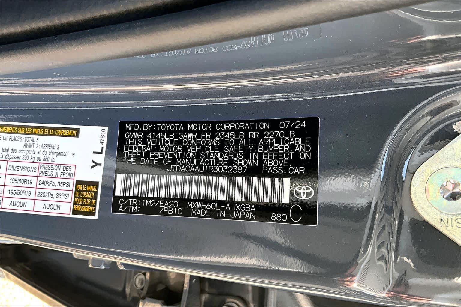 Used 2024 Toyota Prius XLE FWD image 36