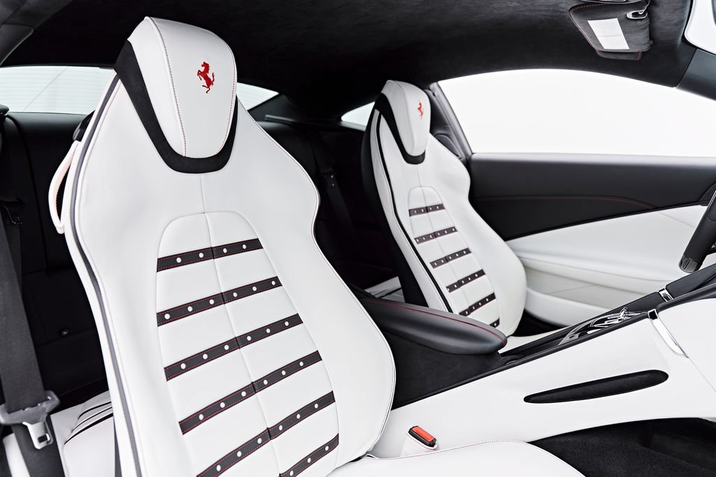 Used 2022 Ferrari Roma RWD image 52