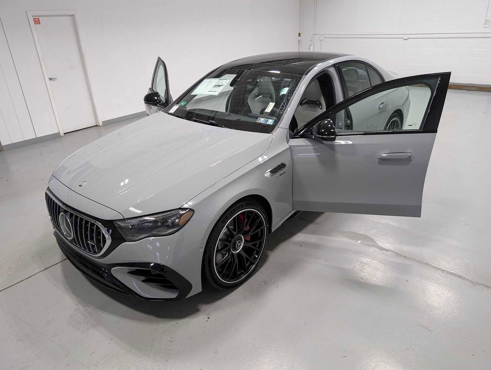 New 2026 Mercedes-Benz E 53 AMG e 4MATIC Sedan image 14