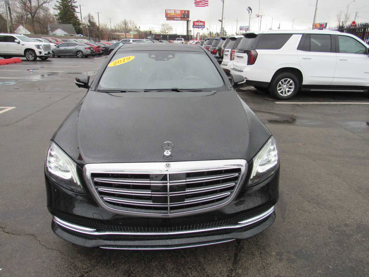 Used 2019 Mercedes-Benz S 560 4MATIC Sedan image 2
