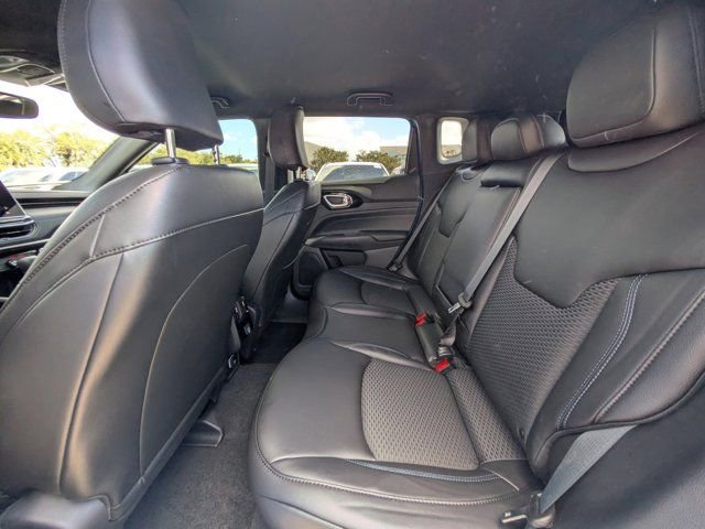 New 2026 Jeep Compass Latitude image 12
