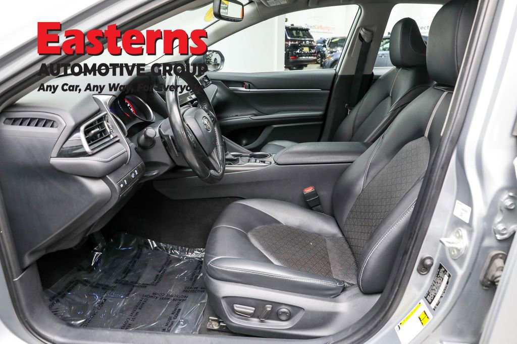 Used 2023 Toyota Camry XSE image 14