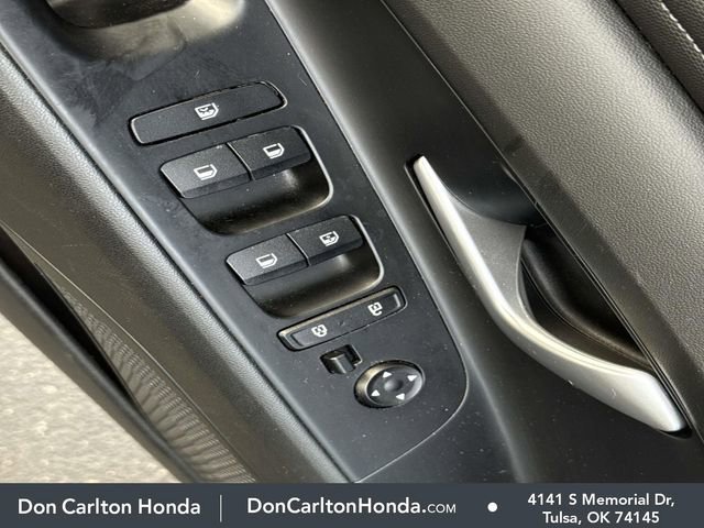 Used 2023 Hyundai Elantra SEL w/ Convenience Package image 9