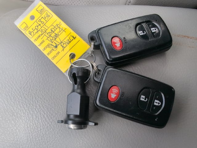 Used 2011 Toyota RAV4 Limited w/ Limited Extra Value Pkg AWD/4WD image 32